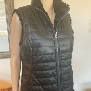 Black reversible puff vest, size large